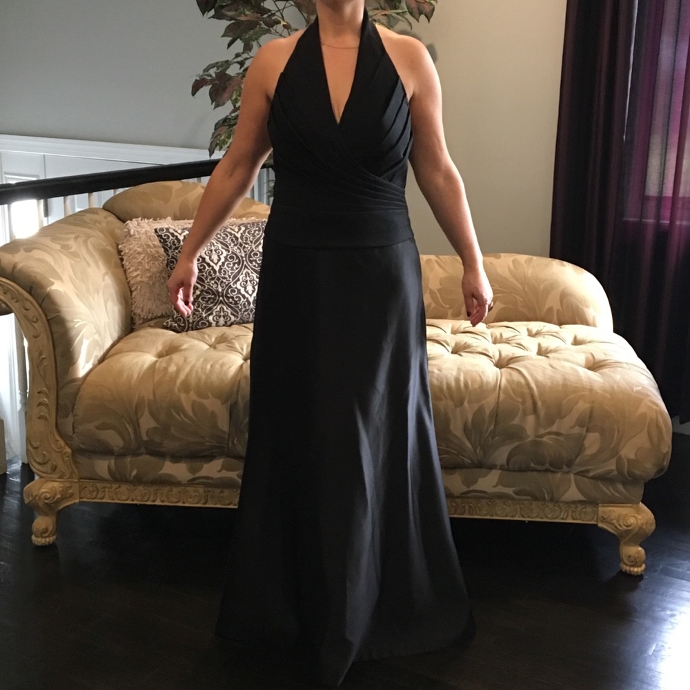 BLACK TAFETTA HALTER GOWN BY TADASHI SZ 10